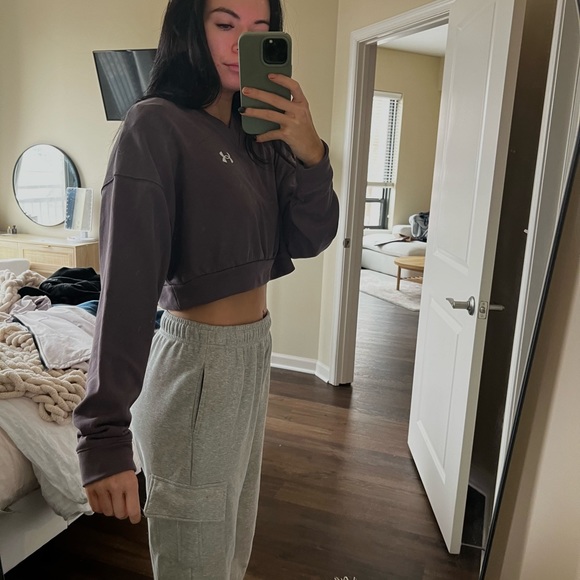 Under Armour brown pullover - Picture 4 of 4